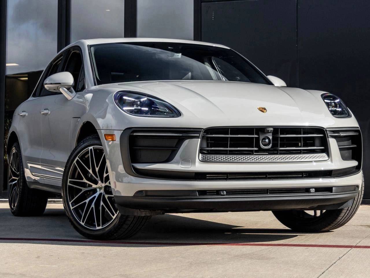 2025 Porsche Macan AWD