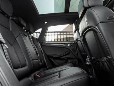 2025 Porsche Macan AWD