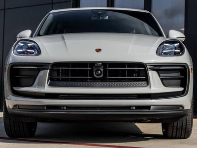 2025 Porsche Macan AWD
