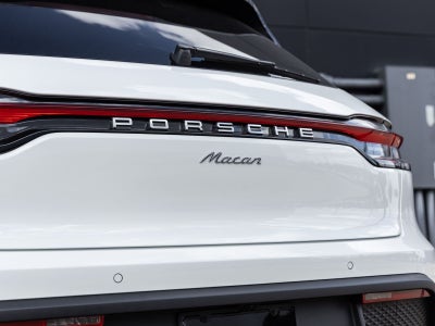 2026 Porsche Macan AWD
