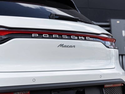 2026 Porsche Macan AWD