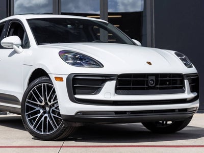 2026 Porsche Macan AWD