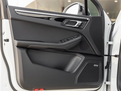 2026 Porsche Macan Macan T