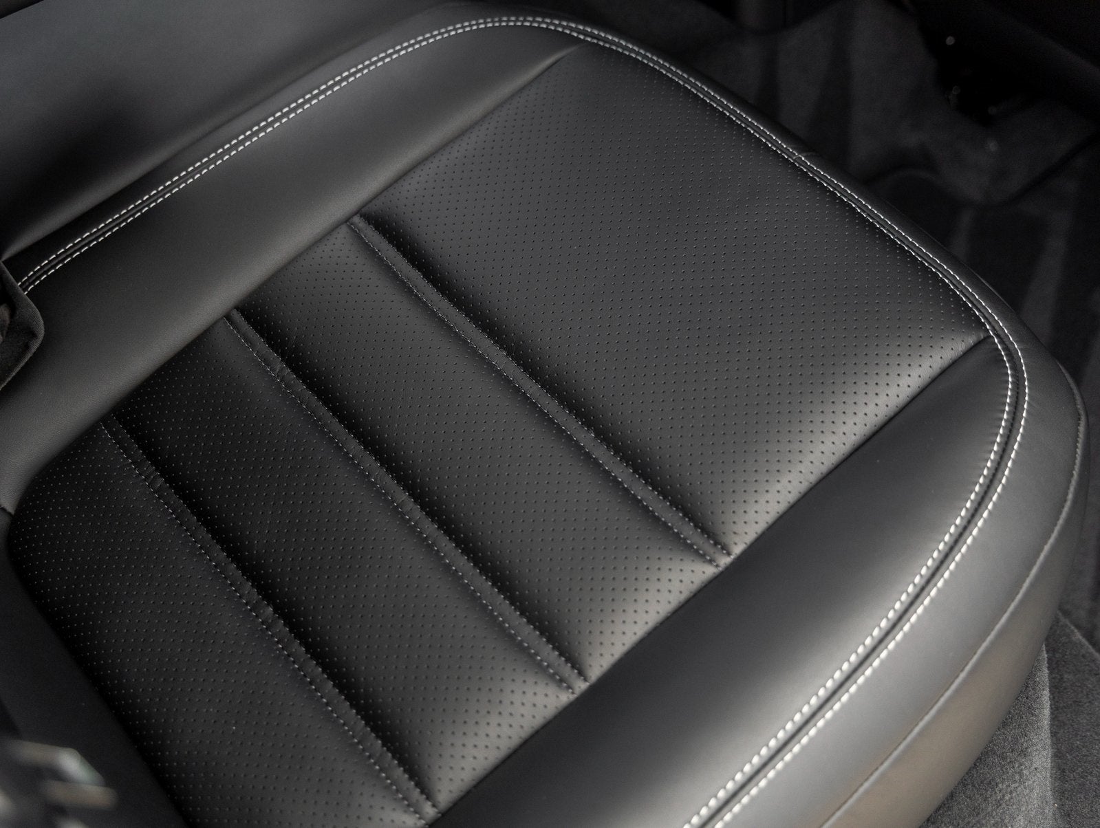 2026 Porsche Macan Macan T