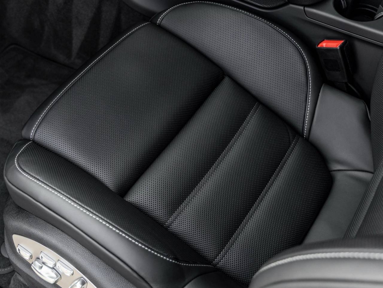 2026 Porsche Macan Macan T