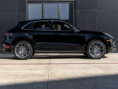 2026 Porsche Macan Macan