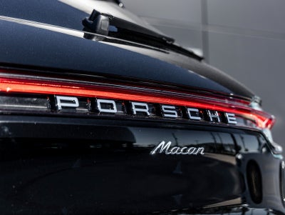 2026 Porsche Macan Macan