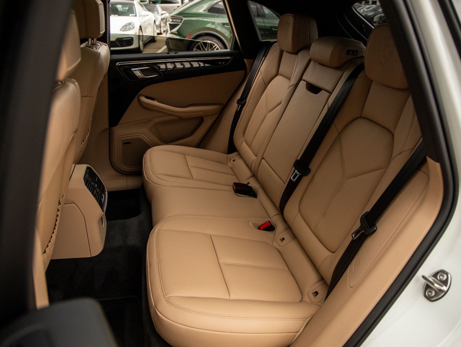 2026 Porsche Macan AWD