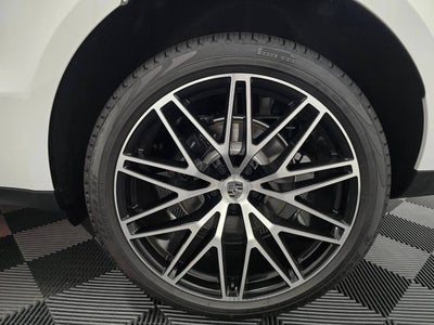 2026 Porsche Macan AWD