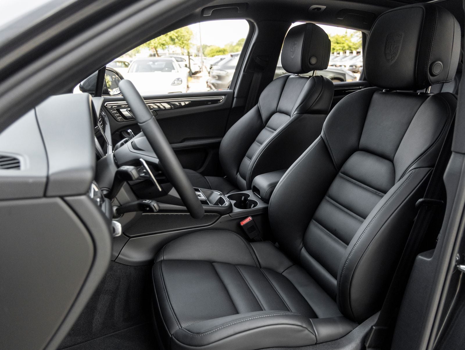 2026 Porsche Macan AWD