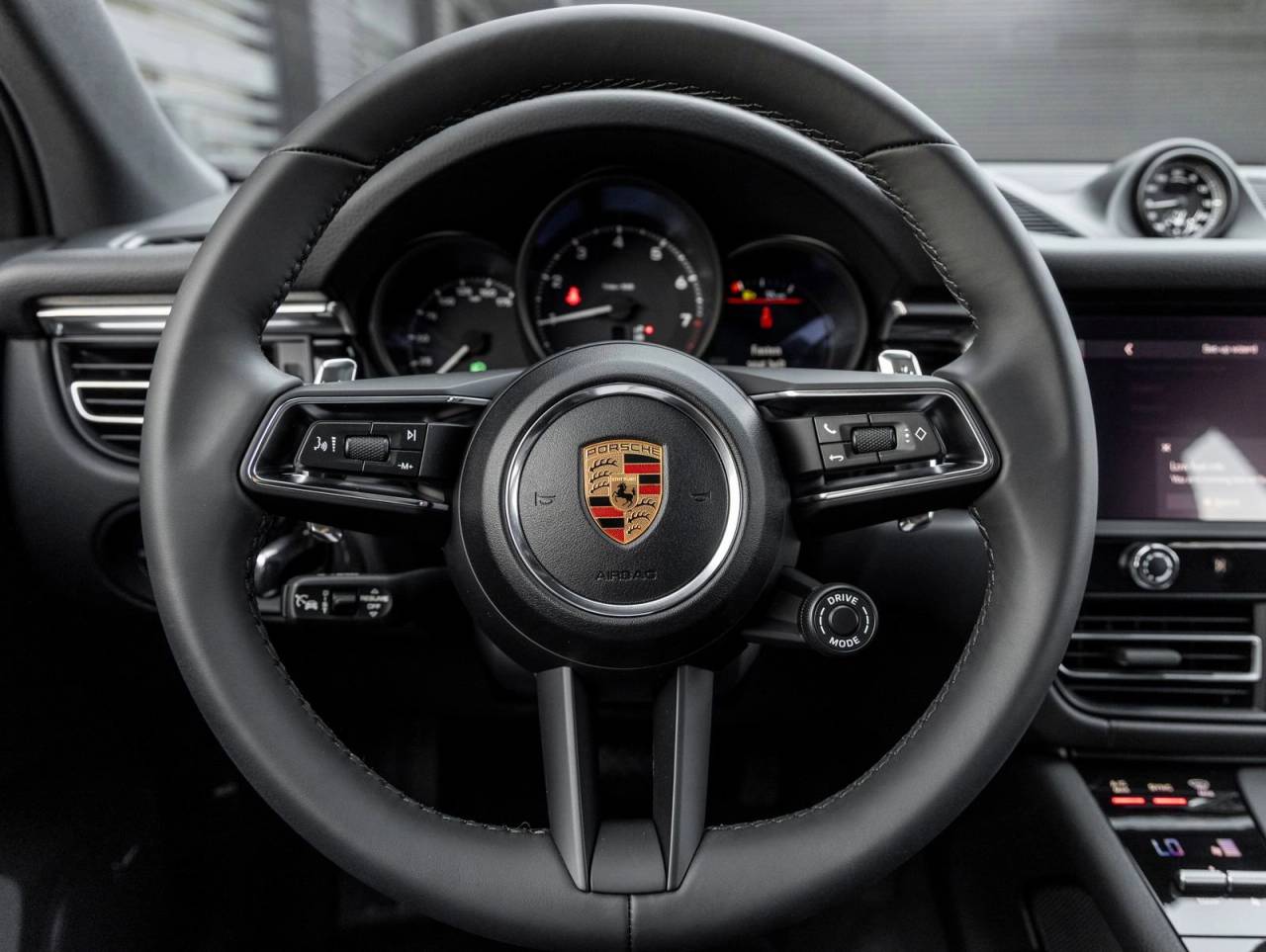 2026 Porsche Macan AWD
