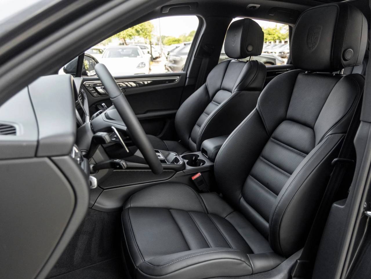 2026 Porsche Macan AWD