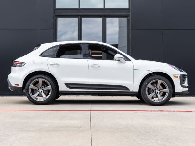 2026 Porsche Macan AWD