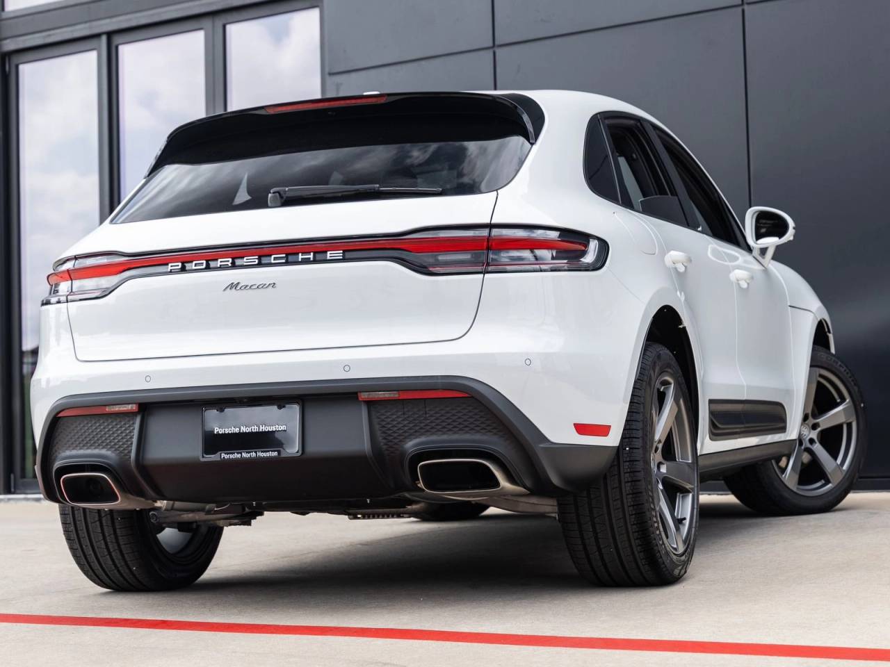 2026 Porsche Macan AWD