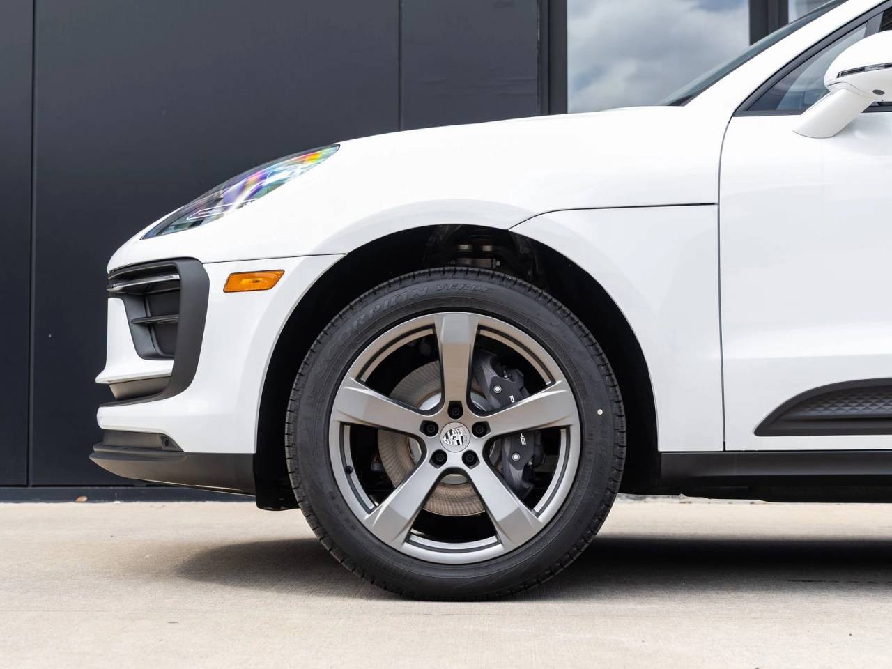 2026 Porsche Macan AWD