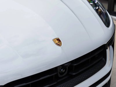 2026 Porsche Macan AWD
