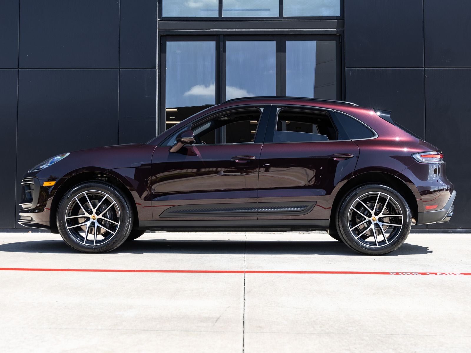 2026 Porsche Macan AWD
