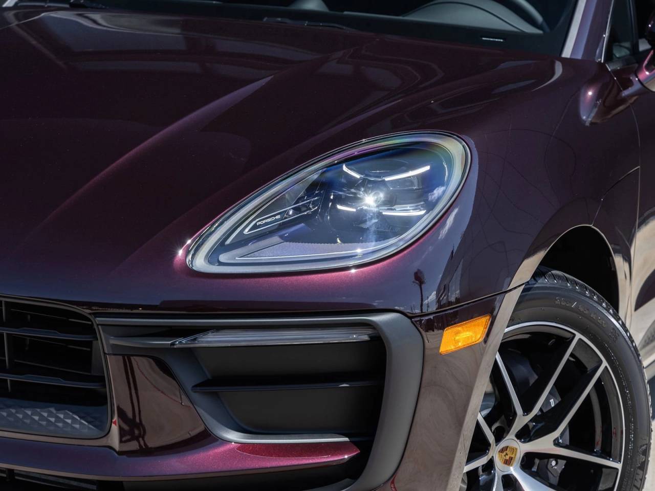 2026 Porsche Macan AWD