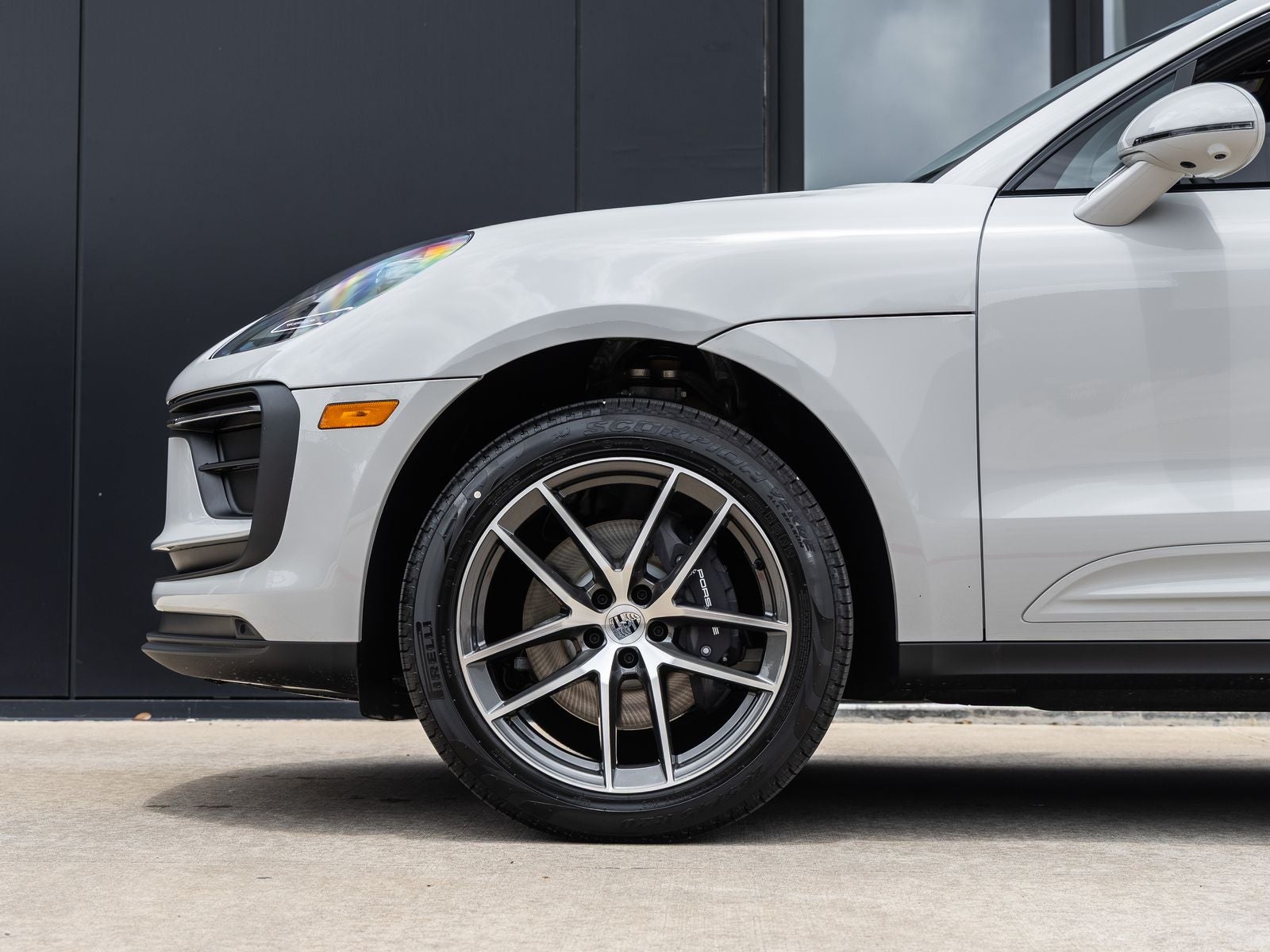 2026 Porsche Macan AWD