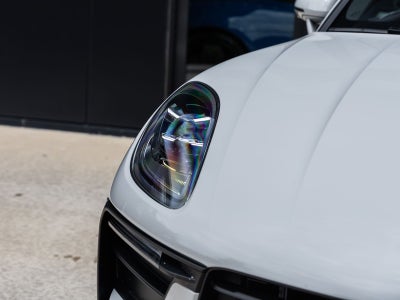 2026 Porsche Macan AWD