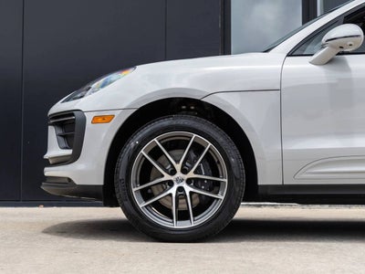 2026 Porsche Macan AWD