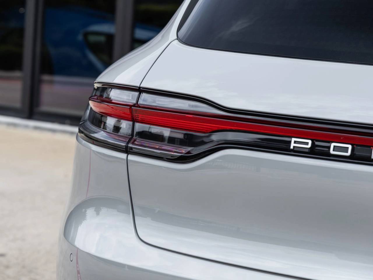 2026 Porsche Macan AWD