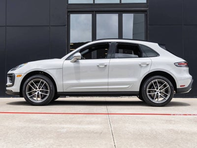 2026 Porsche Macan AWD