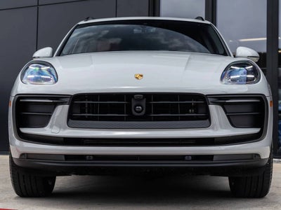 2026 Porsche Macan AWD