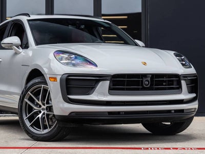 2026 Porsche Macan AWD