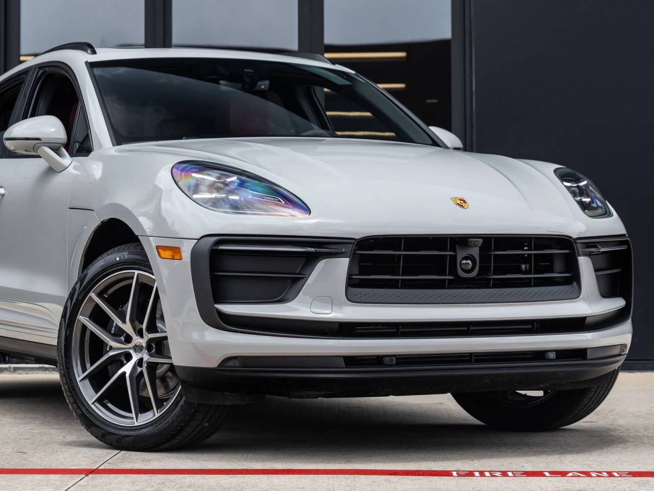 2026 Porsche Macan AWD