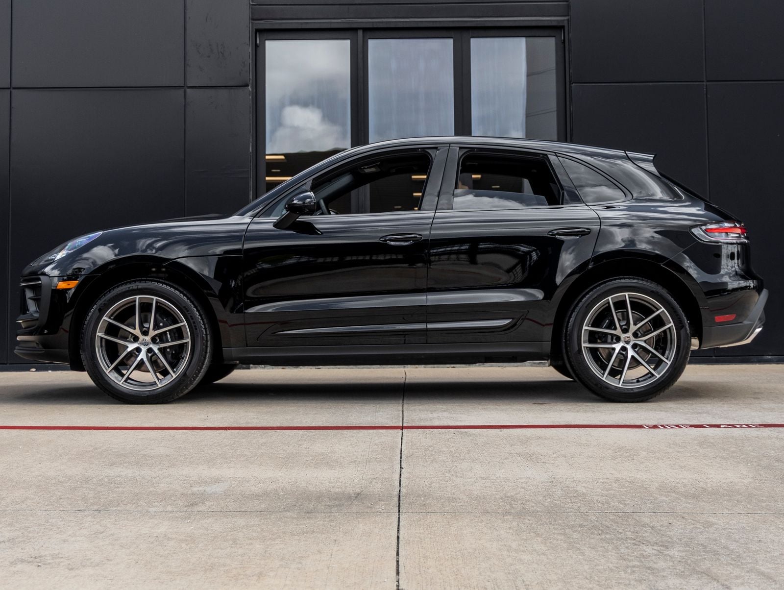2026 Porsche Macan Macan