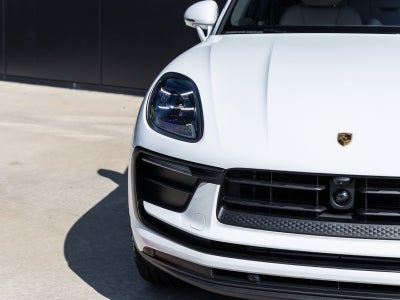 2026 Porsche Macan Macan