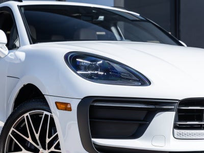 2026 Porsche Macan Macan