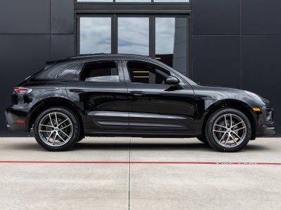 2026 Porsche Macan Macan