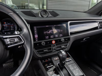 2023 Porsche Macan Base