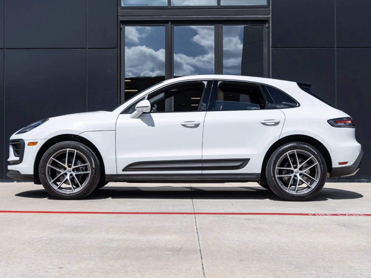 2024 Porsche Macan Macan