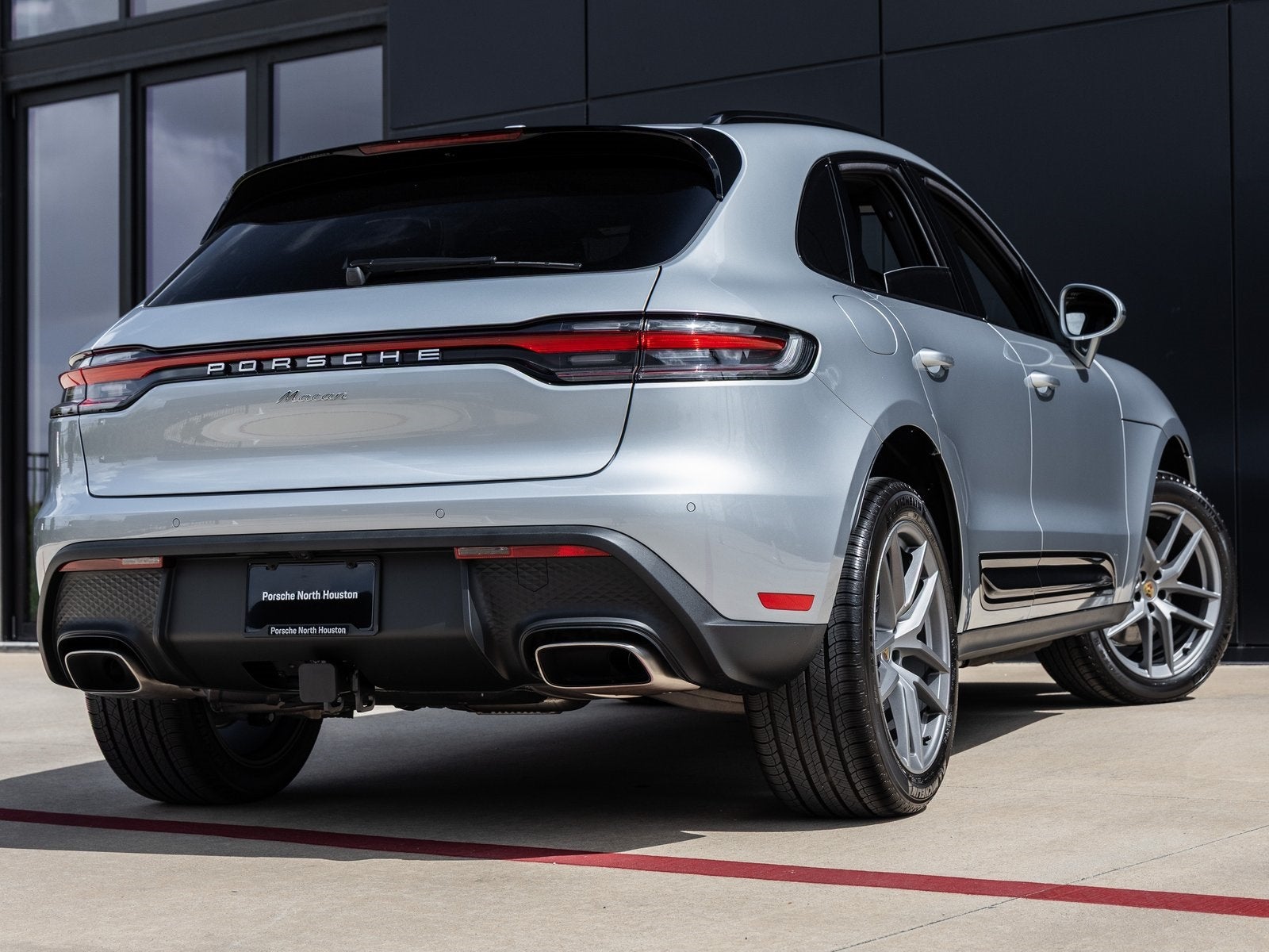 2025 Porsche Macan Macan