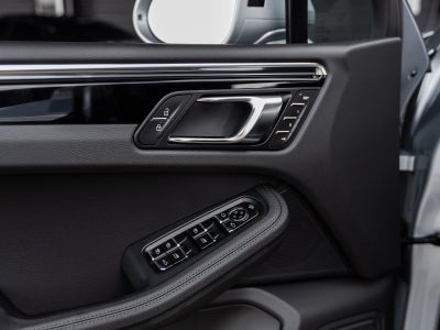 2025 Porsche Macan Macan