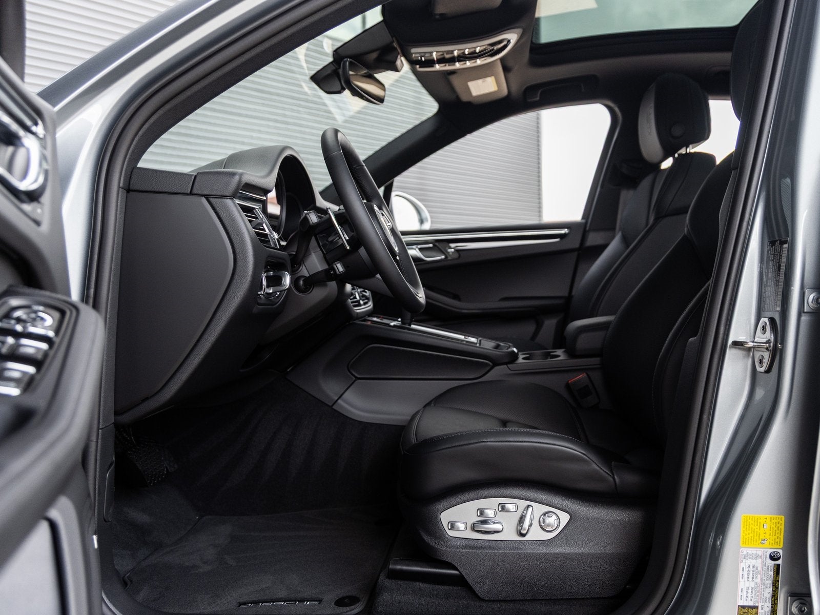 2025 Porsche Macan Macan