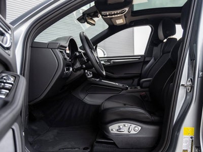 2025 Porsche Macan Macan