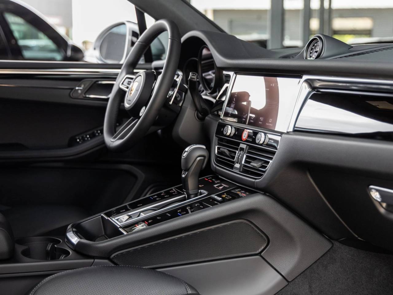 2025 Porsche Macan Macan