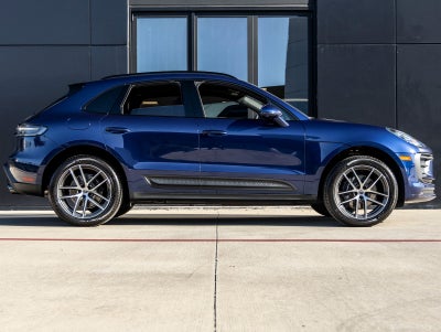 2026 Porsche Macan AWD