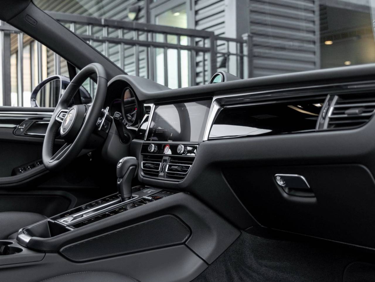 2026 Porsche Macan AWD