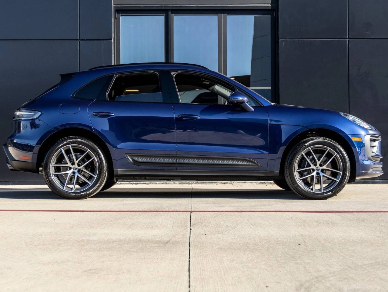 2026 Porsche Macan AWD