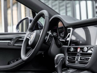 2026 Porsche Macan AWD