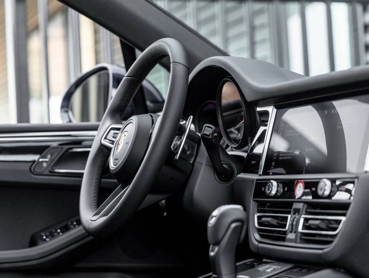 2026 Porsche Macan AWD