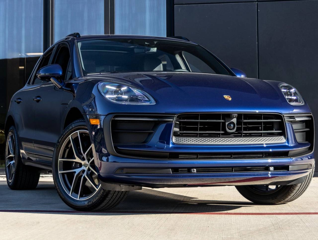 2026 Porsche Macan AWD