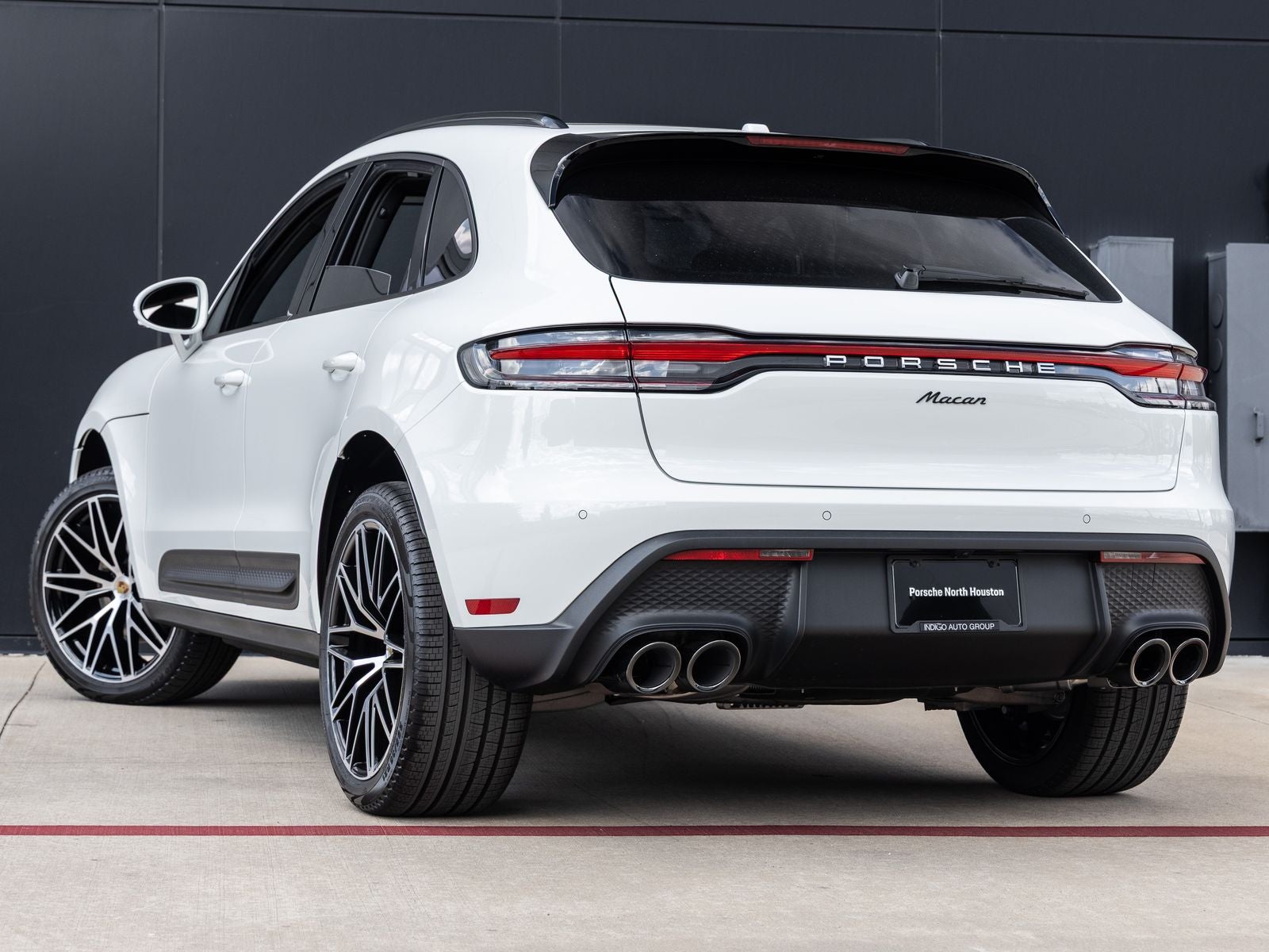 2026 Porsche Macan AWD