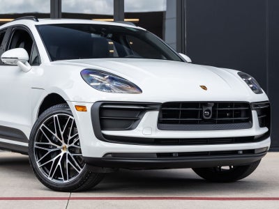 2026 Porsche Macan AWD