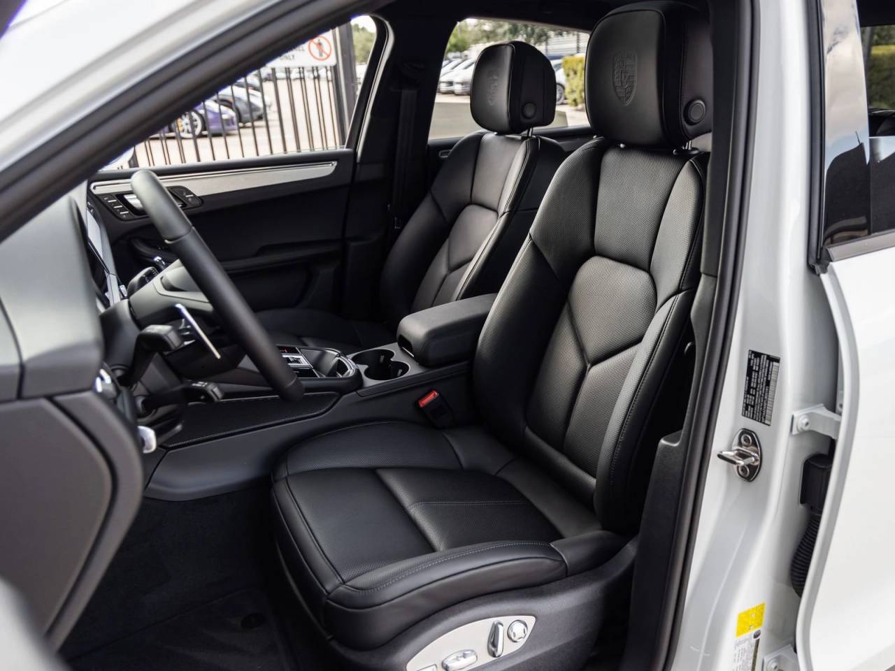 2026 Porsche Macan AWD